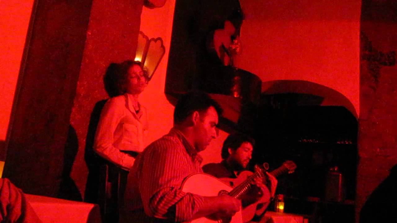 Lisbon late night Fado смотреть онлайн