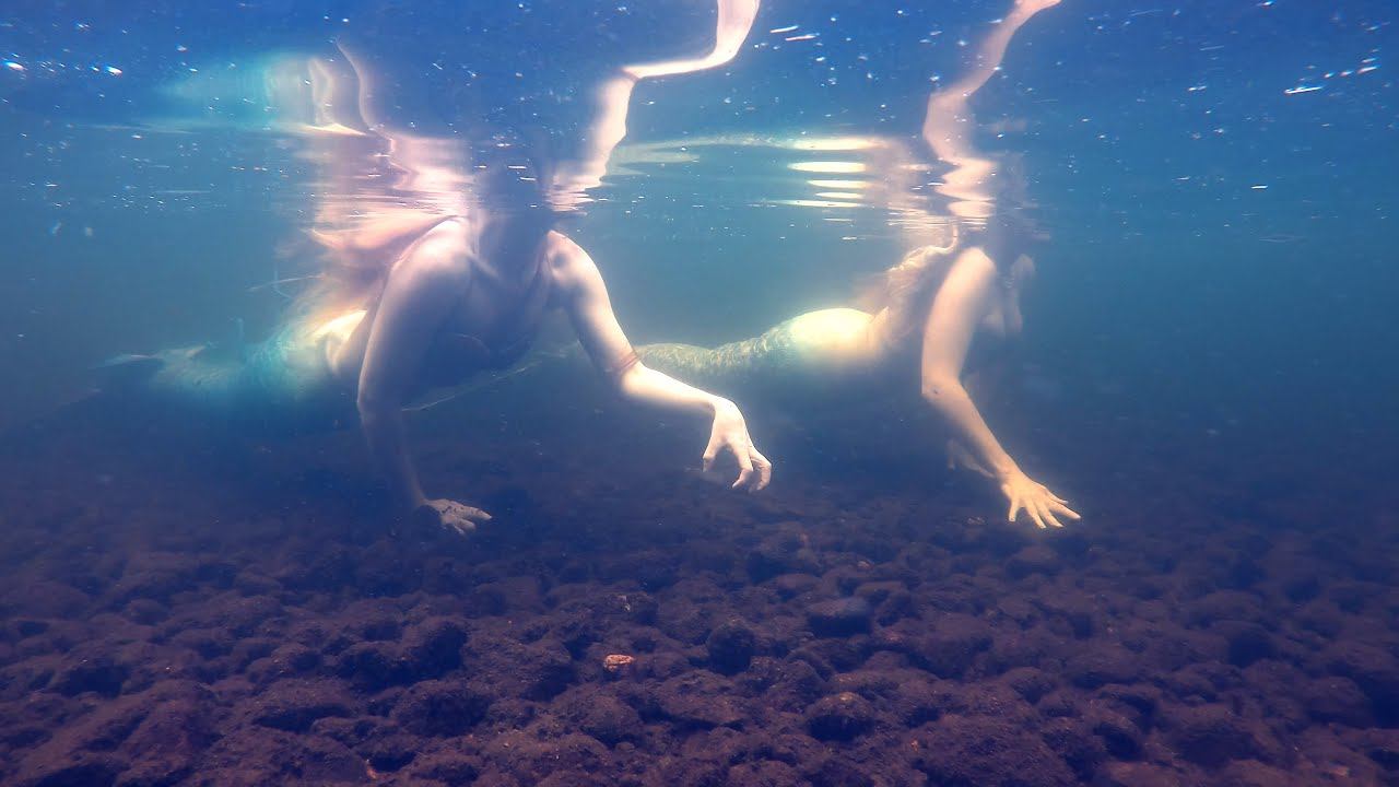 MERMAIDS LIGHT THEIR WAY IN DARK WATERS | Are these mermaids or sirens lurking in Chocorua Lake? смотреть онлайн