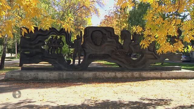 Памятник Н. Островскому . г Сызрань "без прикрас" . смотреть онлайн