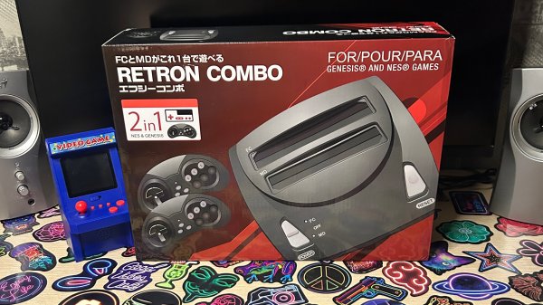 SEGA и DENDY в одном флаконе, новодельная ретро игровая консоль RETRON COMBO.