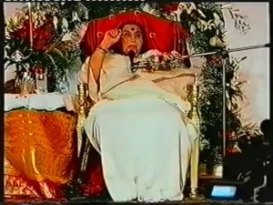 2002_23 апреля._Стамбул. Турция_Публичная программа Шри Матаджи