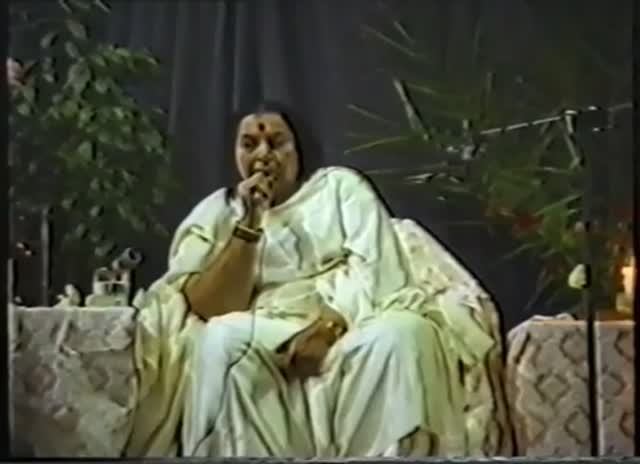 1990_11 10 Москва_Публичная программа Шри Матаджи