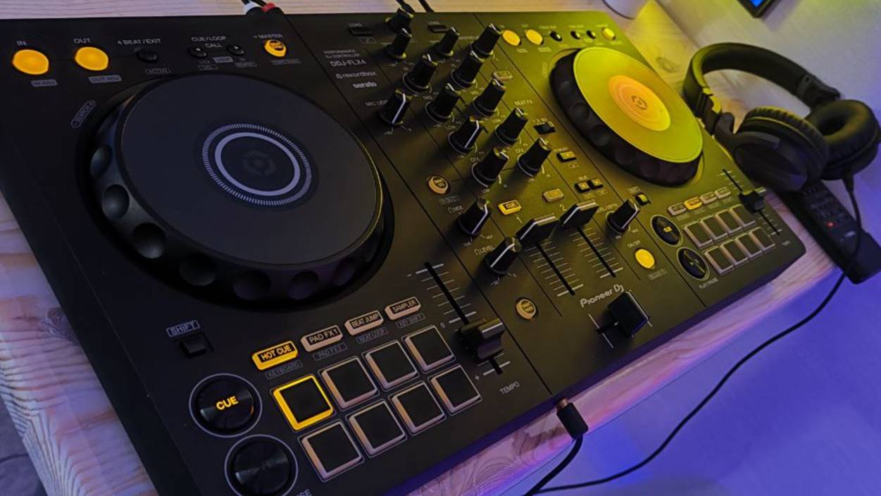 DJ DynamiX - Minimal Deep House Home Mix