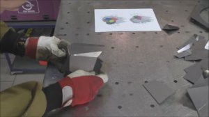 Сборка полигональной модели трофейного льва из металла своими руками.