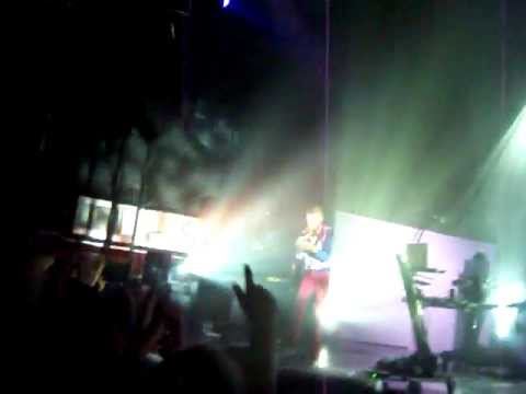 Stromae "Peace or Violence" LIVE Bordeaux смотреть онлайн