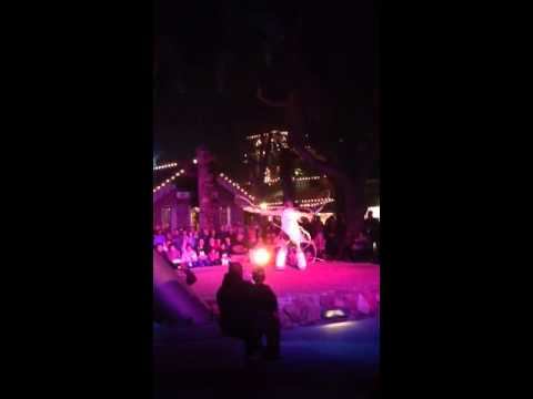 Knotts Berry Farm Native American Dancer смотреть онлайн