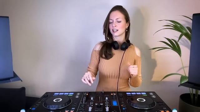 Love Your Neighbour # Groove