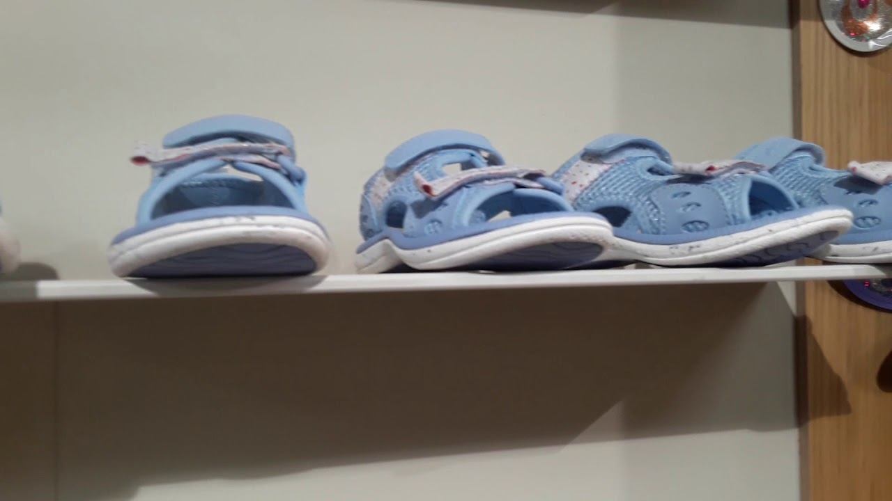 Summer Sale... Kids sandals now 1/2 price!! смотреть онлайн