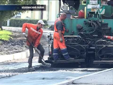 На Советском бульваре укладывают новое покрытие. смотреть онлайн