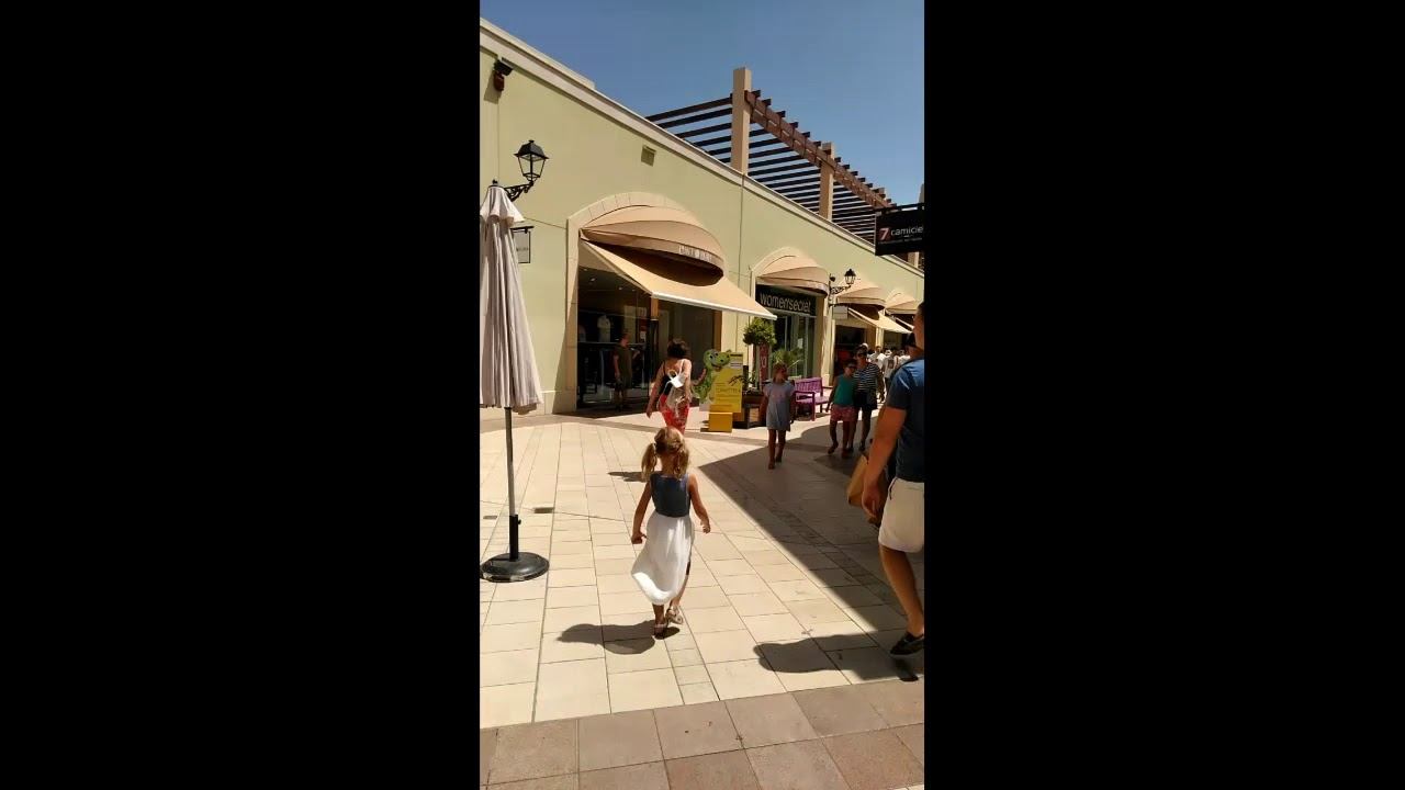 Zenia Boulevard shopping mall, Costa Blanca south, Spain - Торговый центр Zenia Boulevard смотреть онлайн