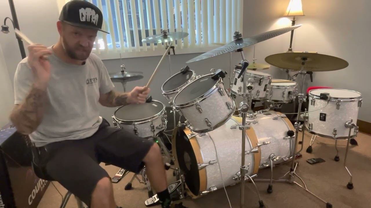 Non dominant hand exercise for accents on crash cymbals. смотреть онлайн