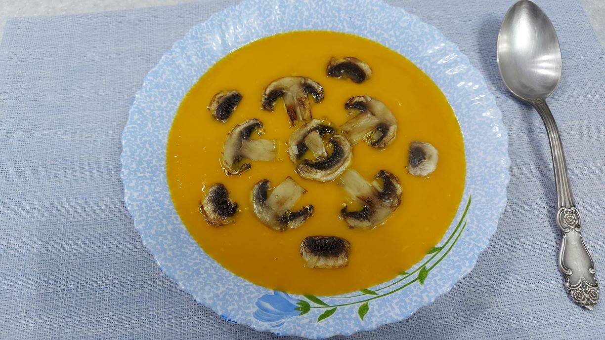 Крем-суп из тыквы с грибами смотреть онлайн