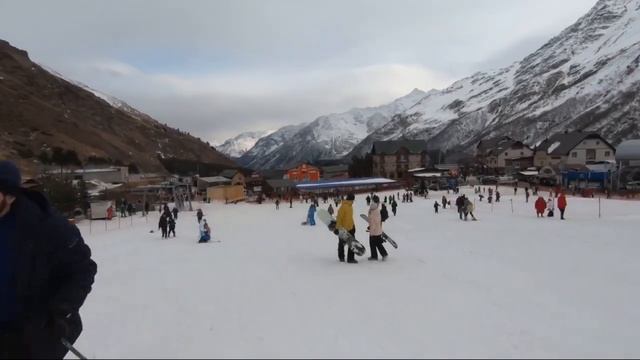 Elbrus Time СНОУБОРД. ПОВОРОТЫ С ПЕРЕНОСОМ ТЕЛА.