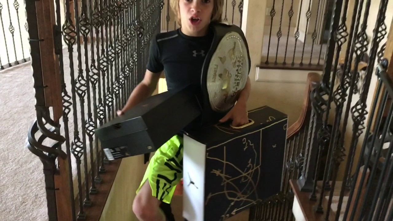 KIDS $80,000 DOLLAR SHOE COLLECTION (CRAZY) смотреть онлайн