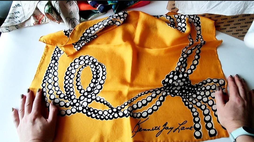 25.1 Супер редкие находки YSL, KJL, VERA в распаковке винтажных платков смотреть онлайн