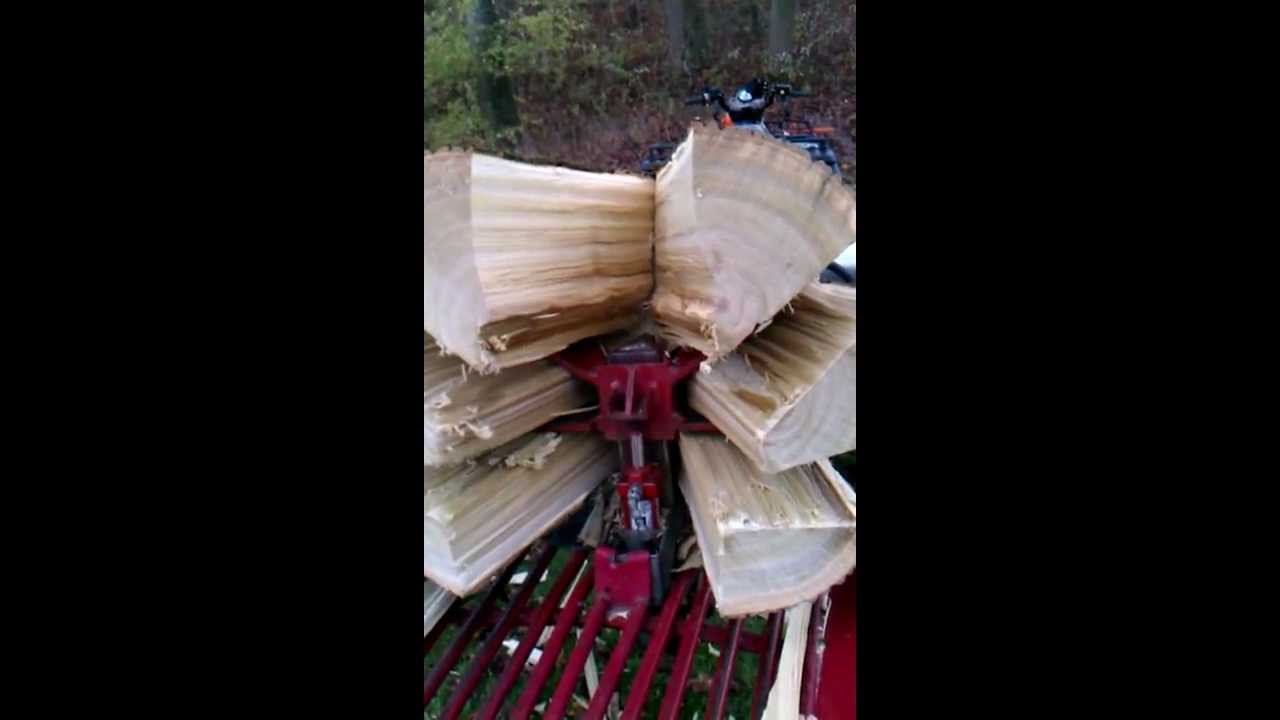 Timberwolf TW6 splitting a 36 inch large log with the 6 way wedge смотреть онлайн