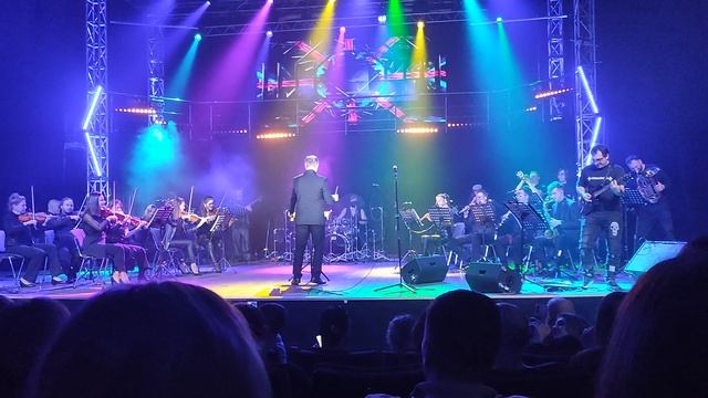 РОК СИМФОНИЧЕСКИМ ОРКЕСТРОМ. смотреть онлайн