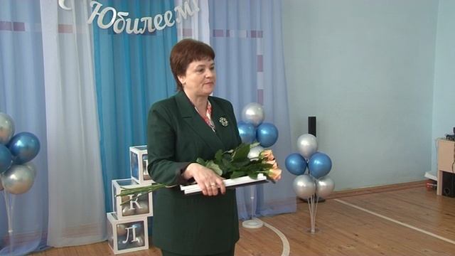 2_Яблоневской школе 140 лет смотреть онлайн