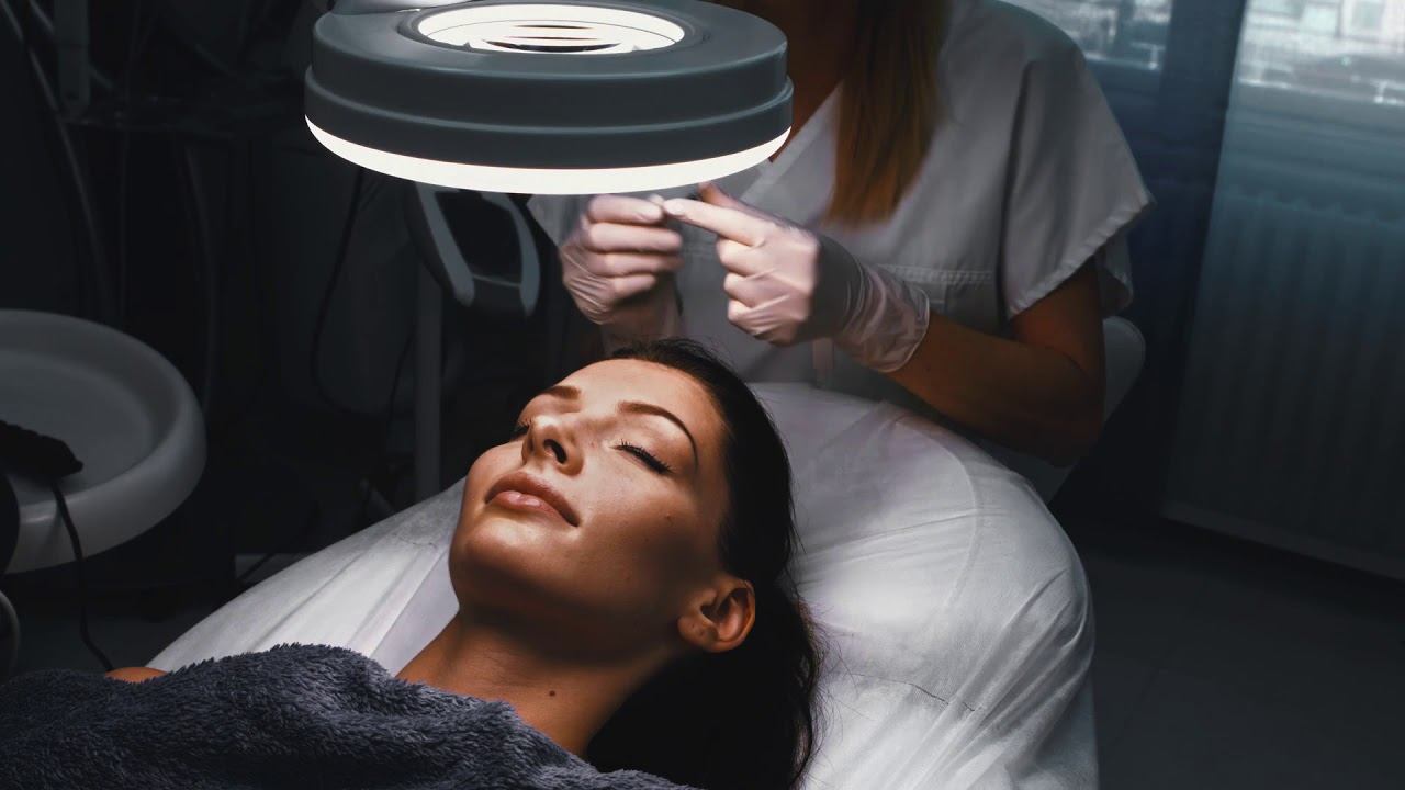 SkinCeuticals Custom D.O.S.E. - Integrated Skincare at Sanova Dermatology смотреть онлайн