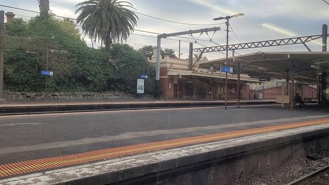 Siemens Nexas from Toorak to South Yarra смотреть онлайн