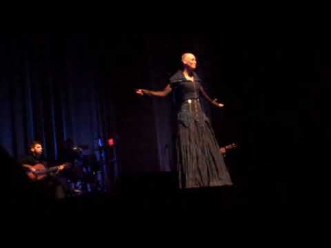 Mariza singing "Meu Fado" LIVE in Boston 2009 смотреть онлайн
