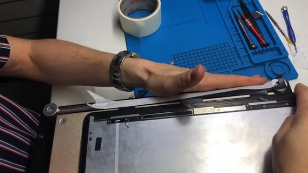 Замена сенсора iPad Pro 12,9 , 4-го поколения Replacing touchscreen in iPad Pro 12.9 4 Gen 2020