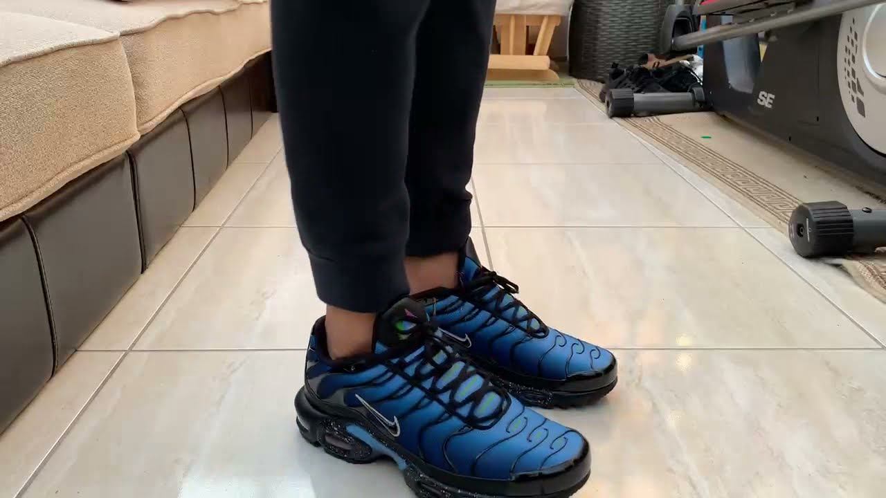 Nike TN Air max plus University Blue, Blue Gradient Quick ON Feet смотреть онлайн