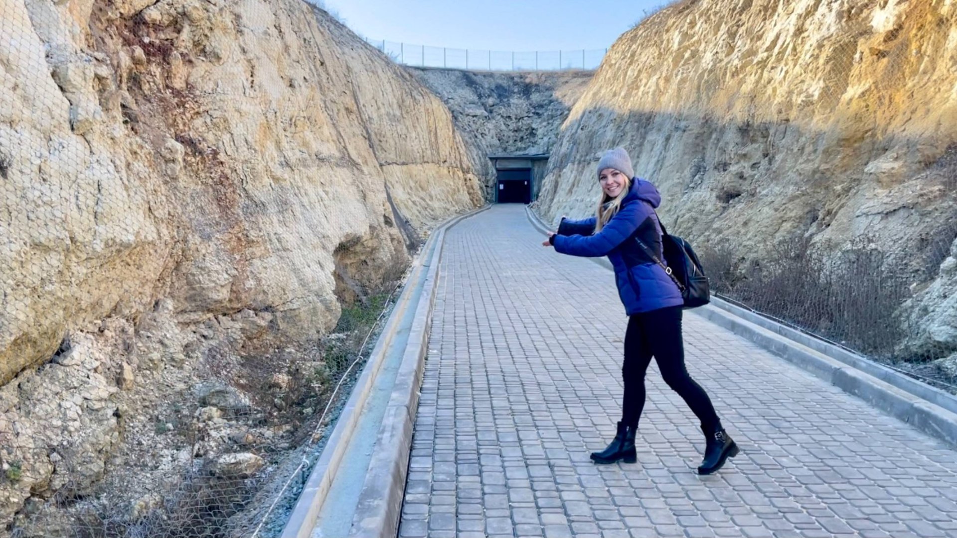 Пещера ТАВРИДА КРЫМ. Такого больше НЕТ нигде. Трасса Таврида с обратной стороны смотреть онлайн