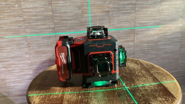 Лазерный нивелир Milwaukee 360 Revolve (реплика)