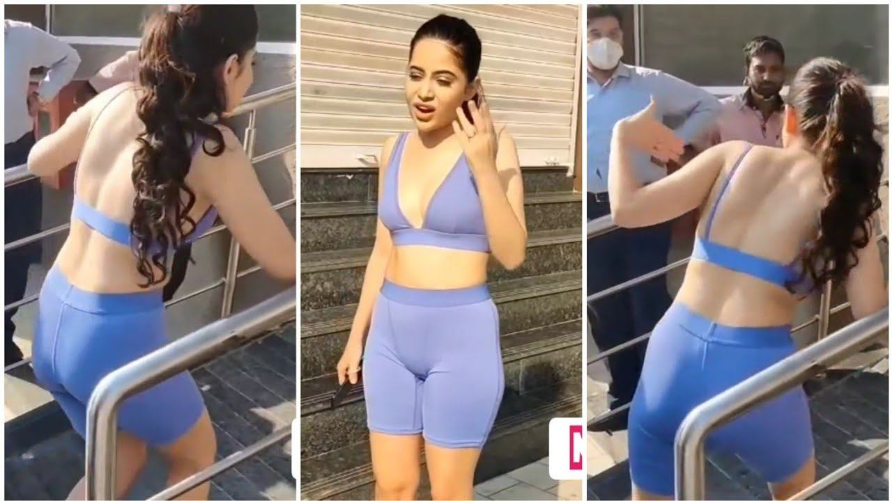 Urfi Javed Camel Toe смотреть онлайн