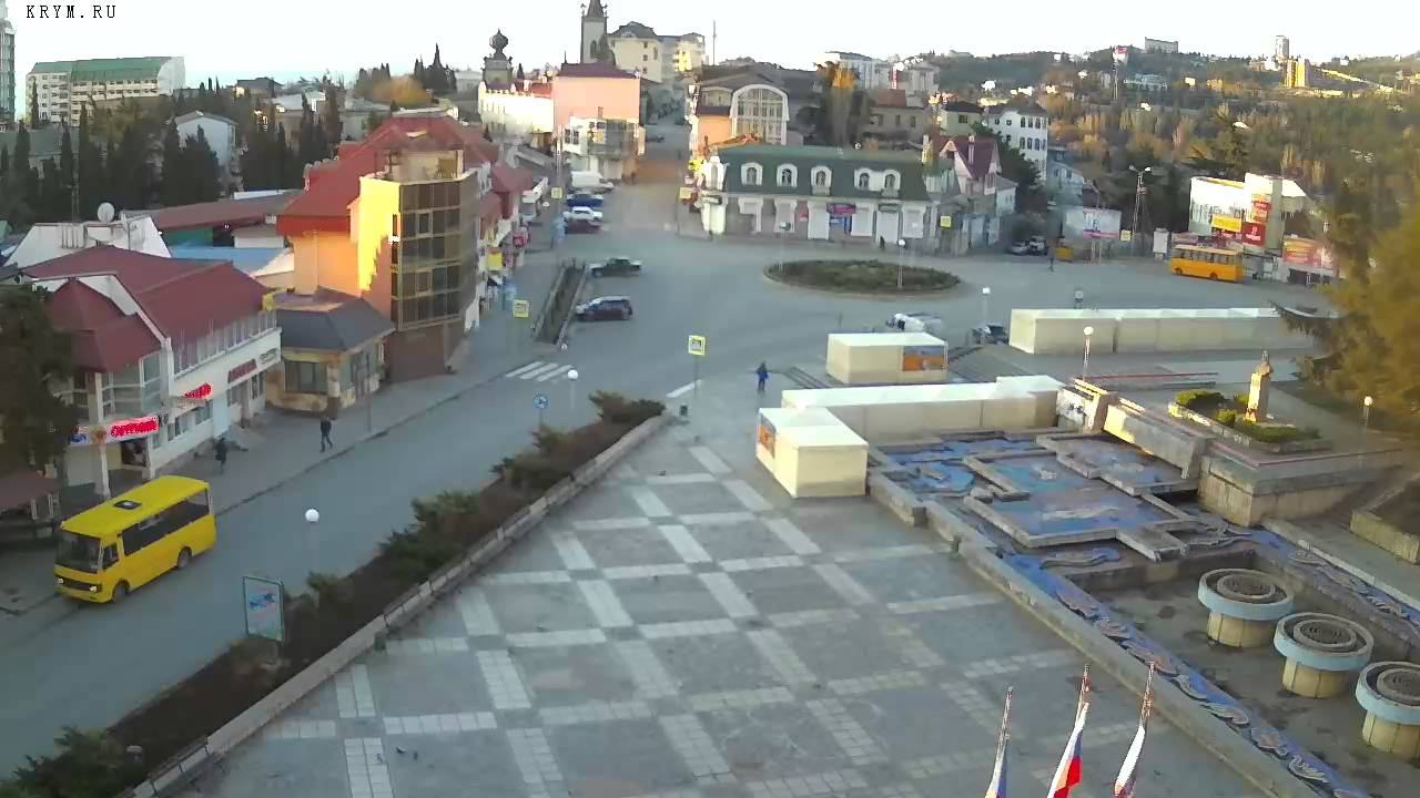 Вебкамера "Площадь Советская". Запись 27.03.2016 08:00:34 смотреть онлайн