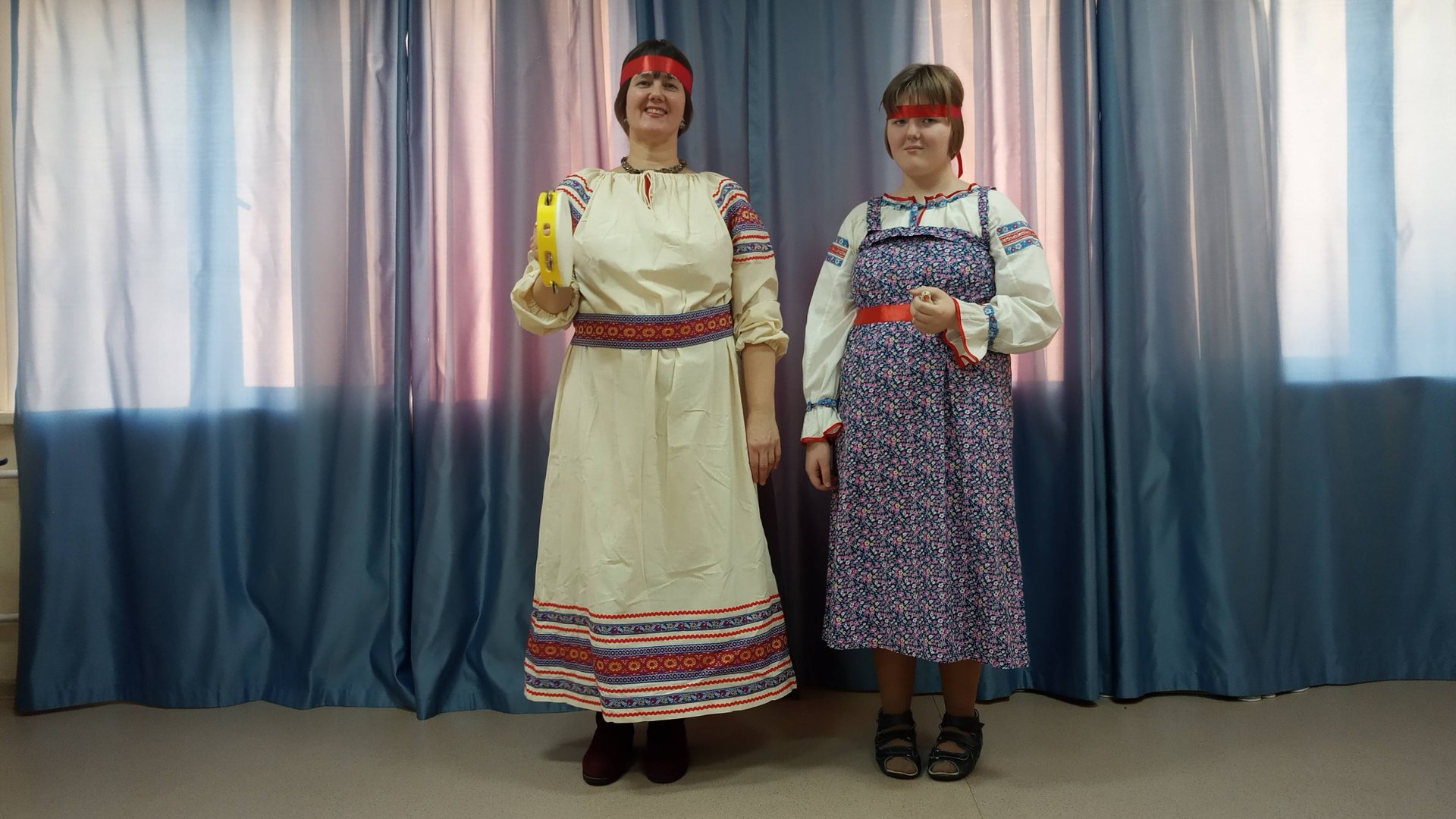 Русская народная песня "Выходили красны девицы", исполняется a capella. Переложение Т. Тарасовой смотреть онлайн