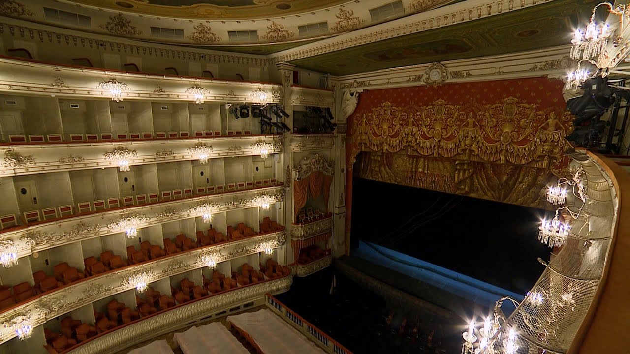 По местам! Михайловский театр смотреть онлайн