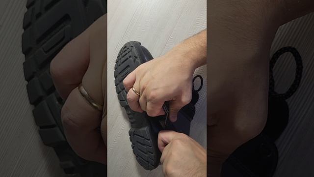 Разрезаю рабочие женские ботинки Модерам смотреть онлайн
