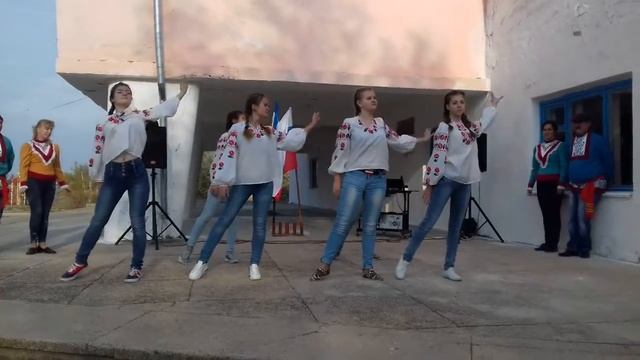 Флешмоб "Голоса Крыма" ко Дню народного единства. Акимовский СДК, Нижнегорский район. смотреть онлайн