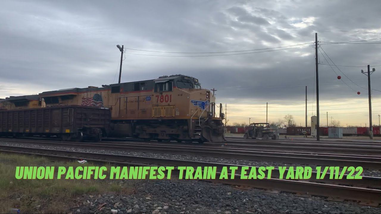 Union Pacific Manifest Train At East Yard 1/11/22 смотреть онлайн