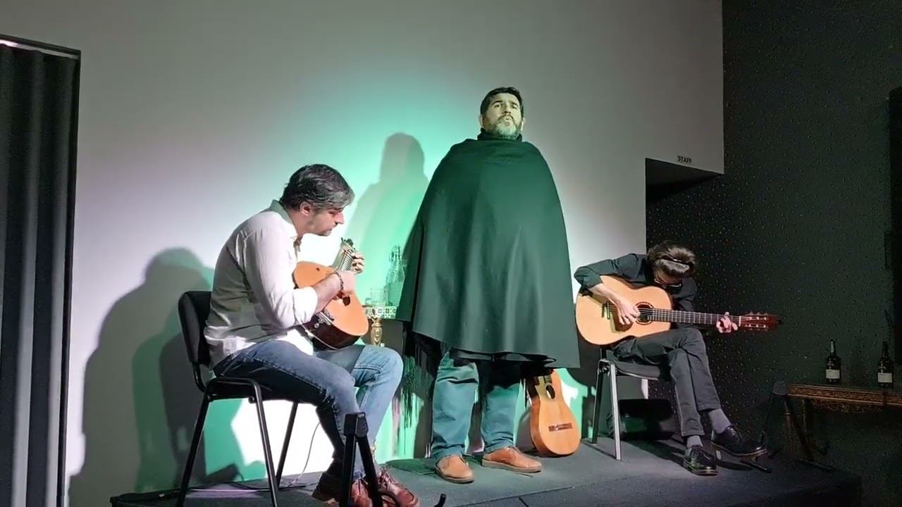 Fado in Oporto. Song April in Portugal. смотреть онлайн