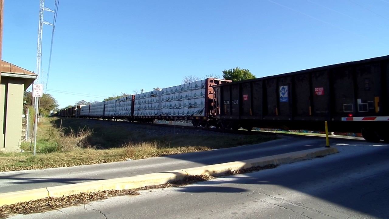 Грузовой поезд в Сан-Антонио