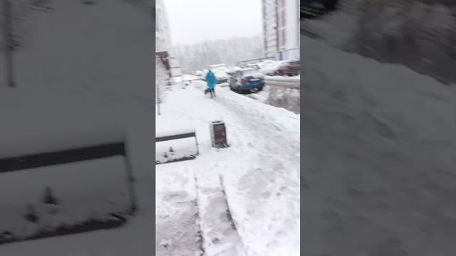 иду в школу со своей сестрой смотреть онлайн