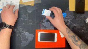 Как правильно установить гидрогелевую защитную плёнку на экран смартфона!