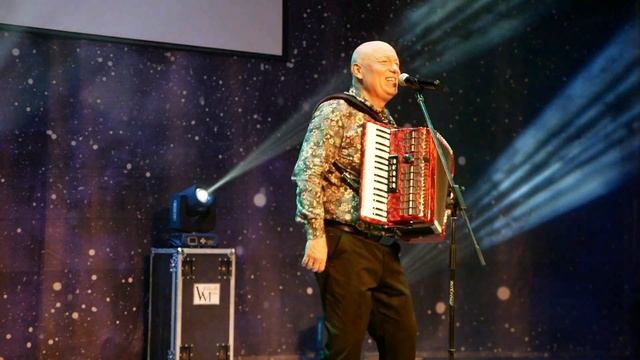 Шикарное Исполнение Песни "Я ВСТРЕТИЛ РОЗУ" смотреть онлайн