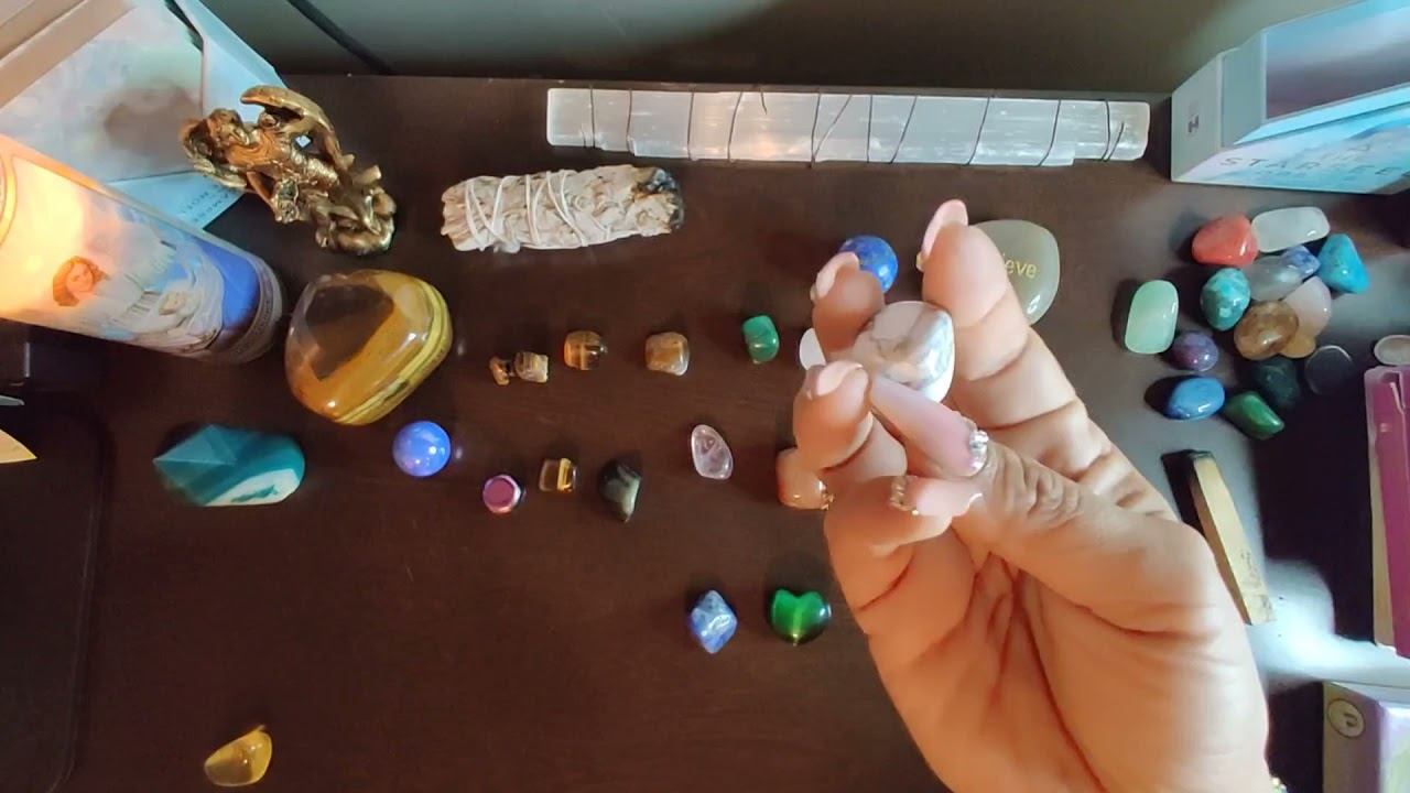 Insight from 8yr old boy! 🤯Ask God and angels to help you! Using angel cards, crystals & oils!💫😇 смотреть онлайн