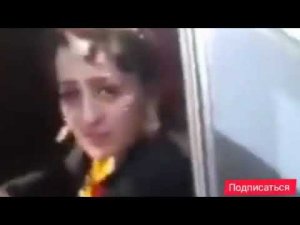 дар дуруни мошин зино кадеста буд капидан духтари точик🙀🙀