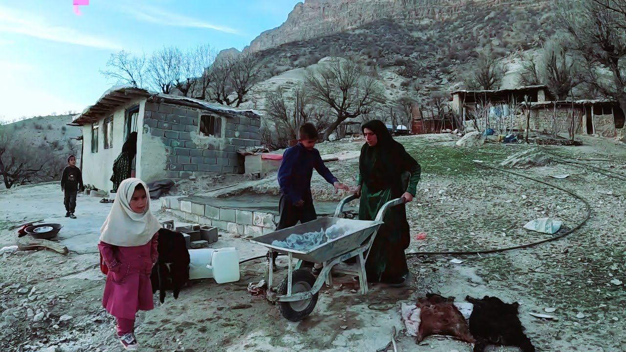 "Song of love: the endless story of the Bloom family facing the challenges of nomadic life"🌄❤️ смотреть онлайн