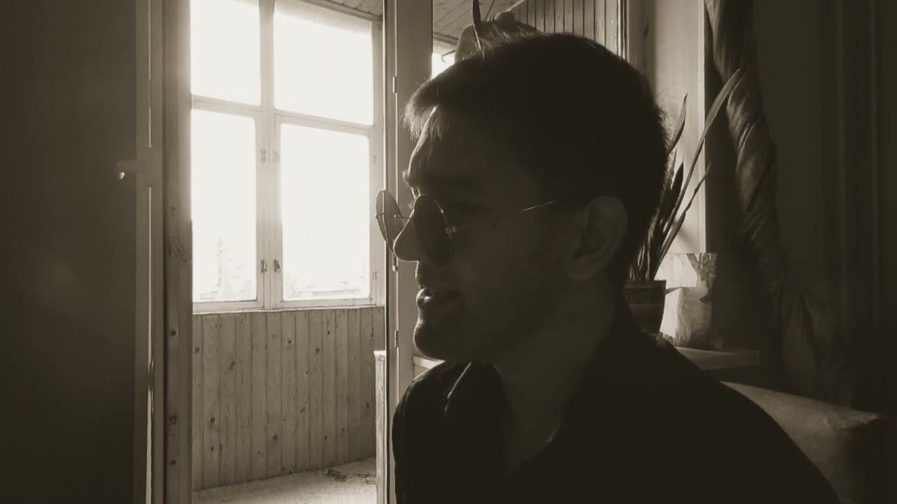 Ты меня не любишь, не жалеешь - Сергей Есенин(читает Максим Коровкин) смотреть онлайн