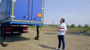 Контейнеровоз КАМАЗ-65117 20-футовый видео-обзор спецтехники