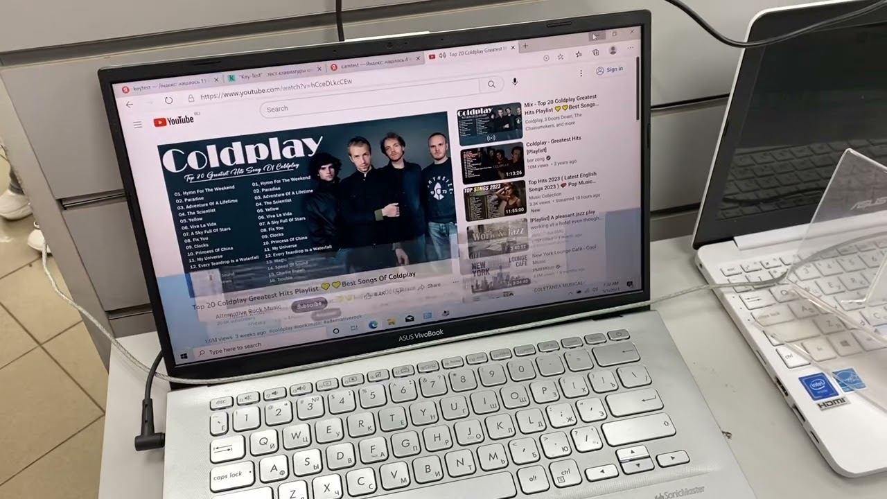 VivoBook смотреть онлайн
