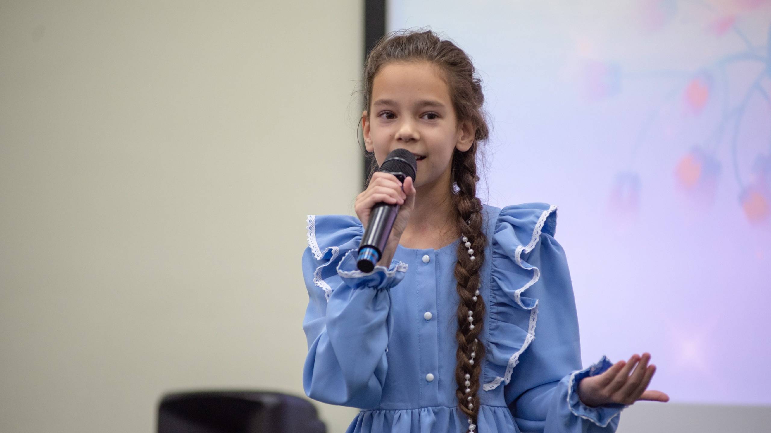 Алла Качаева - 9 лет - Стих - Любите своих детей смотреть онлайн