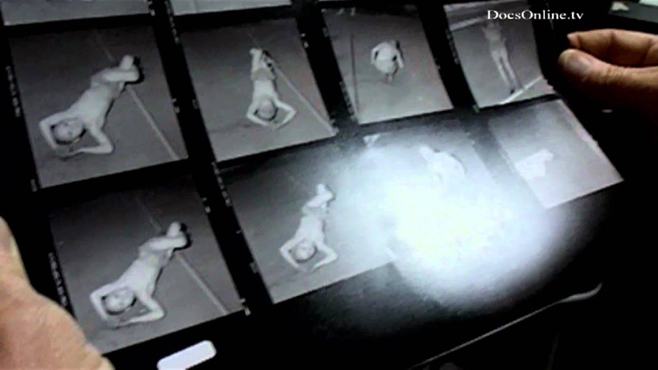 Dark Room, Roger Ballen's printer - Dennis Da Silva смотреть онлайн