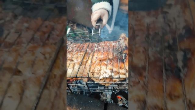 Курица на мангале. Цыплёнок табака